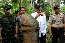 Bupati: Batu Perkasa...