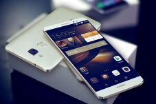Oktober, Huawei Akan...