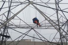 Agustinus Spiderman...