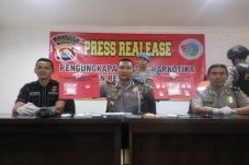 Polisi Bekuk Dua Pengedar...