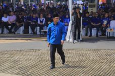 Emil Tidak Terima Komunikasi...