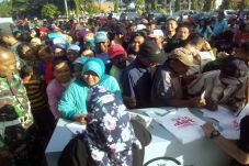 Warga Surabaya Antusias...
