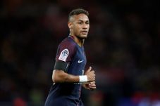 Barcelona Tuntut Neymar...
