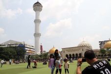 Pemkot Bandung Lakukan...