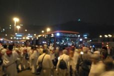 Jumatan, Layanan Bus...