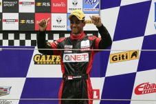 QNET Sponsori Pembalap...