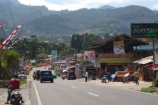 5 September, 1.243 Bangunan...