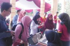 Job Fair UII 2017 Diserbu...