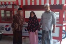 Perindo Bagikan Gerobak...