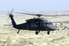 Helikopter Black Hawk...