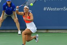 Dominika Cibulkova Akhirnya...