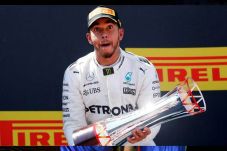 Redam Perlawanan Vettel,...