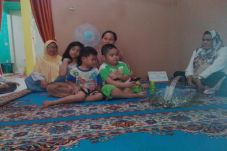 Istri Sopir Taksi Online...