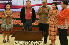 Gubernur Cornelis Launching...