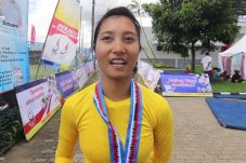 Crismonita Raih Perak...