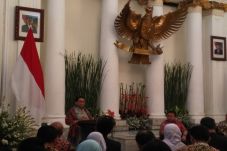 Indonesia Bangun Rumah...