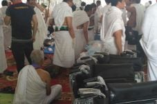 Panas Terik, Delapan...