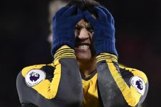 Batal Lepas Alexis Sanchez,...