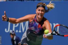 Kalahkan Garcia, Kvitova...