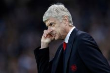 Wenger Tak Banyak Bicara...