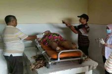 Warga Geger, Guru PNS...