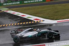 Lewis Hamilton Bangga...