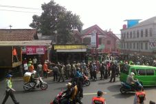 Ditertibkan, PKL Jalur...