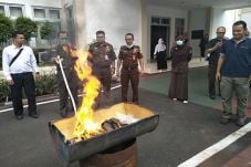 Kejari Cimahi Musnahkan...
