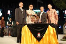 F8 Stimulus Pengembangan...