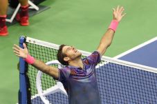 Tumbangkan Federer,...