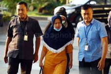 Hakim Suryana dan Panitera...