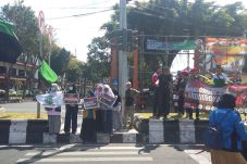 Aliansi Pemuda Peduli...