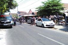 Massa Front Jihad dan...