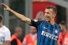 Inter Milan Perpanjang...