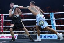 Hentikan Huck, Usyk...