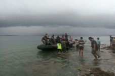 Hilang Dua Hari di Laut,...