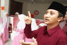 Yusuf Mansur Explain...