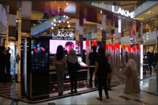 Lakme Glam Studio Hadirkan...