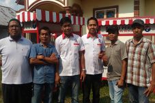 Penerima Gerobak Perindo:...