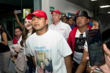 Mengharukan, Sambutan...