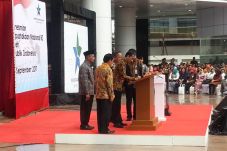 Tertinggi di Dunia,...