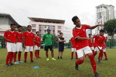 Tim Sepak Bola CP Indonesia...
