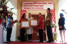 Pemkot Semarang Bangun...