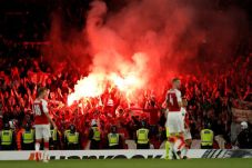 UEFA Proses Insiden...