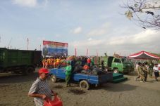Ratusan Anggota TNI-Polri...