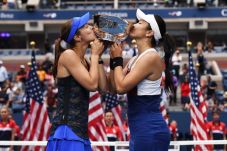 Martina Hingis Tunggu...