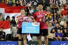Praveen/Debby Persembahkan...