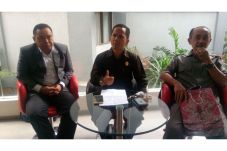 Tolak Pembangunan Gedung...