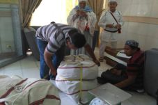 Bawaan Jamaah Dibatasi,...