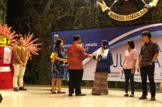 KORAN SINDO Juara 1...